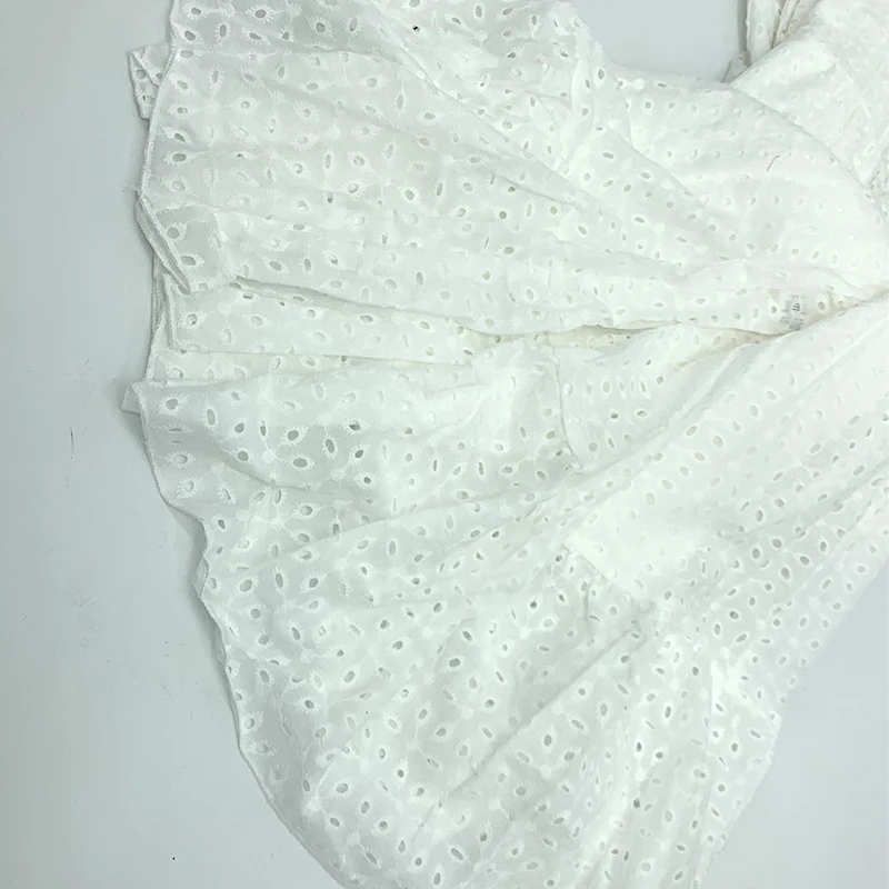 Cena Drążą biały głęboki dekolt w szpic wzburzyc biała koronkowa letnia sukienka kobiety wakacje plaża seksowna sukienka bez rękawów długa strona elegancka sukienka