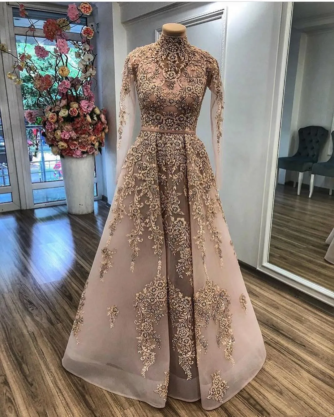 Vestido de noche de encaje dorado árabe de Dubái, vestidos de fiesta de cóctel con abertura lateral y hombros descubiertos, vestidos de graduación