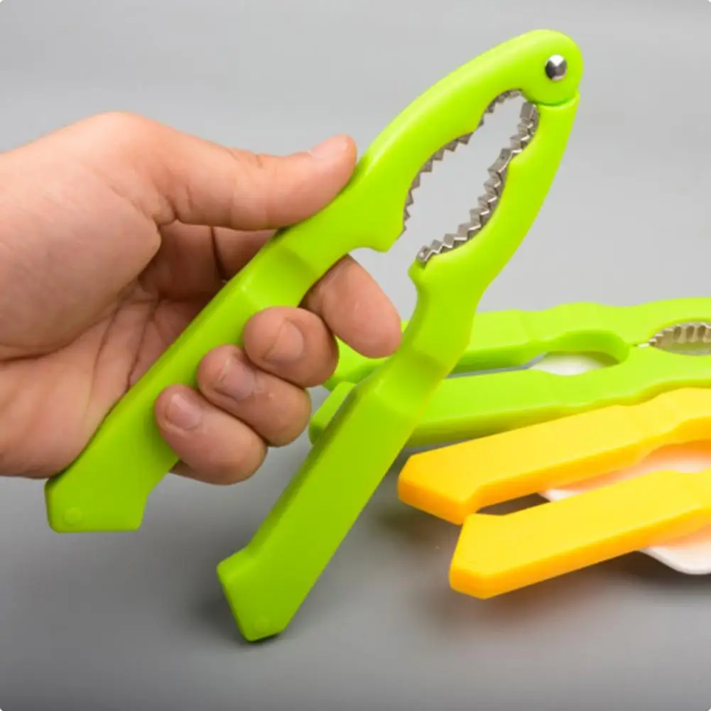 

Kitchen Non-slip Handle Nut Cracker Walnut Clip Sheller Nutcracker Pine Plier Scissor Metal Opener Tool Random Color hot sales