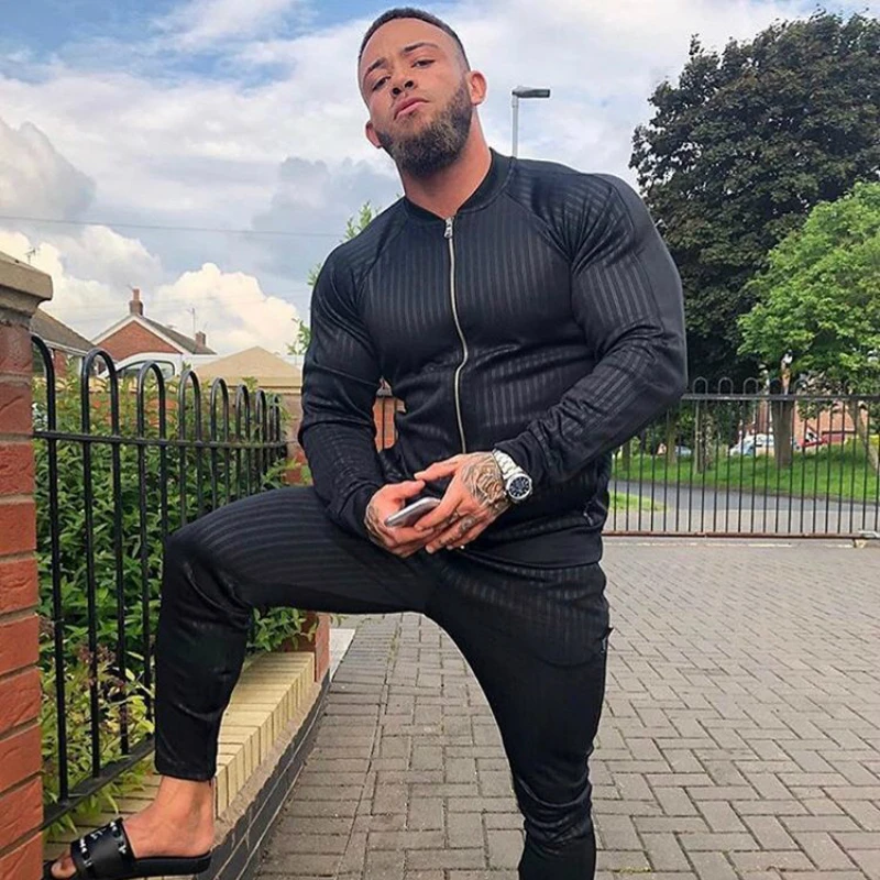 Baratos 2019 de los hombres ropa deportiva traje de sudadera chándal muscular Fitness activo Casual cremallera prendas de vestir ropa de entrenamiento hombres juegos