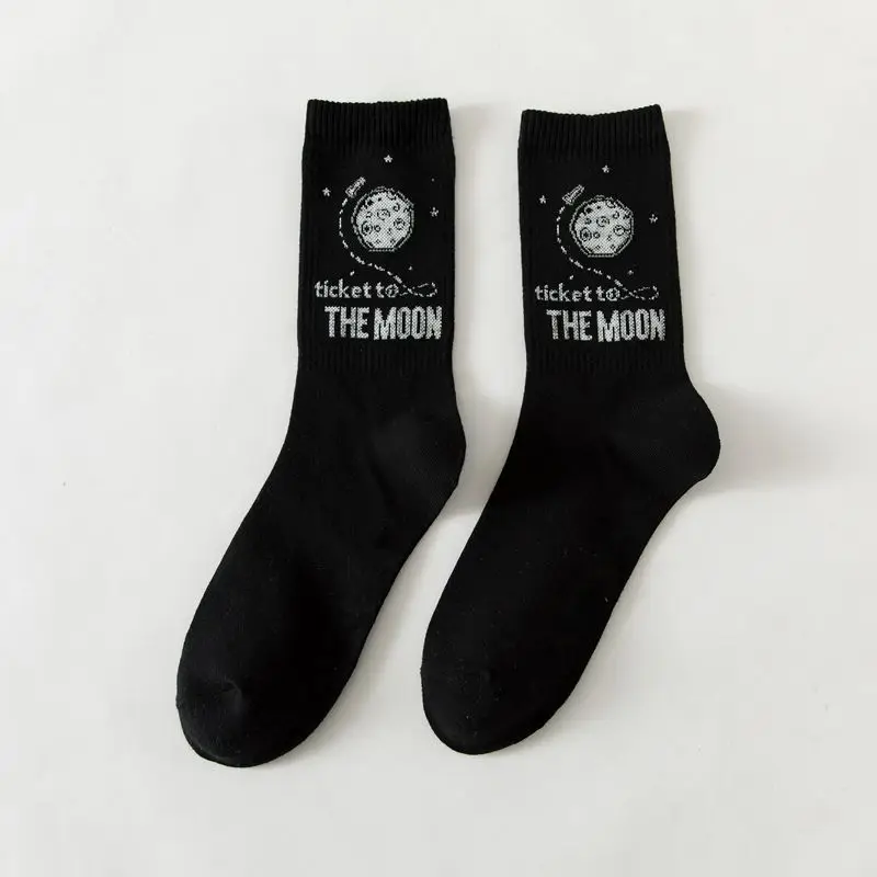 2020 New Autumn Black and White Sports Women Socks Cotton Cute Winter Socks Women Kawaii