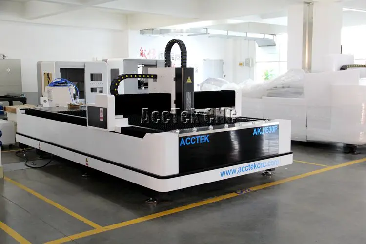 Raycos IPG 500W 750W 1000W CNC машина для лазерной резки металла волокна/хорошее обслуживание оптоволоконный лазерный резак AKJ1530F