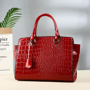 

New Embossed Crocodile Piece Hand Bag zi mu bao