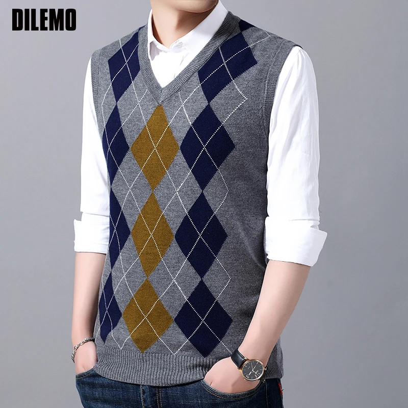 

New Fashion Brand Sweater Mens Pullover Sleeveless Vest V Neck Slim Fit Jumpers Knitting Patterns Autumn Casual Clothing Men