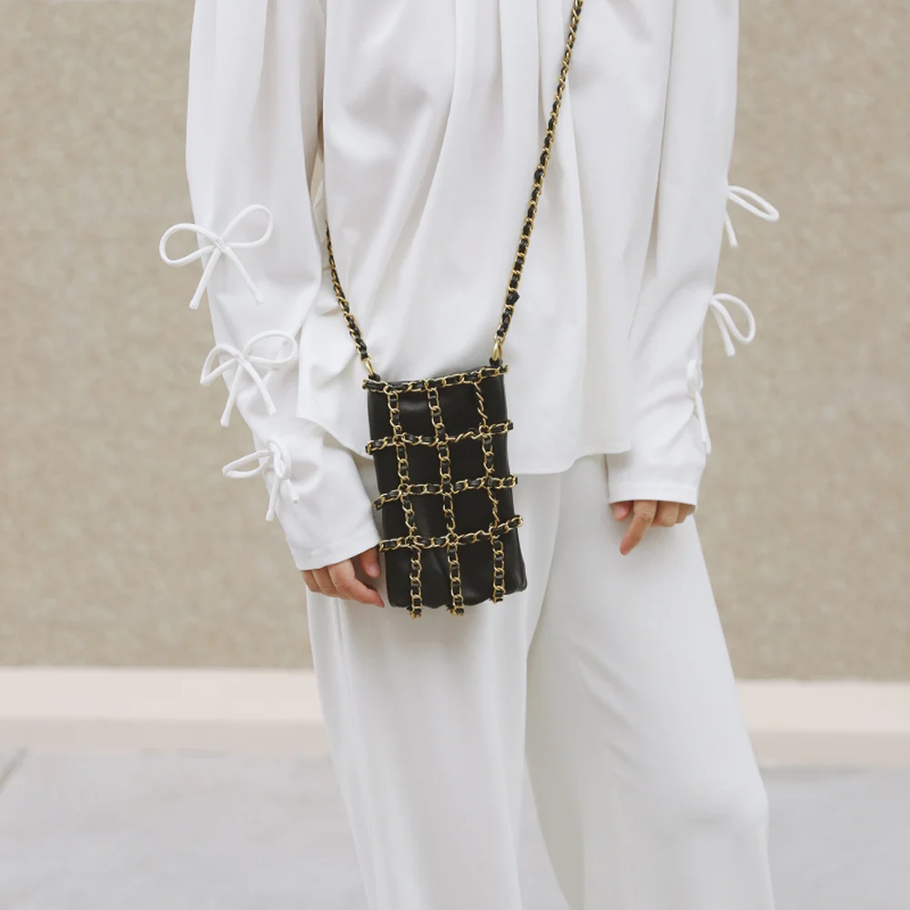 

Small Wind Chain Metal Mesh Mobile Phone Pack 2020 Mini Woven Oblique Satchel Purses and Handbags