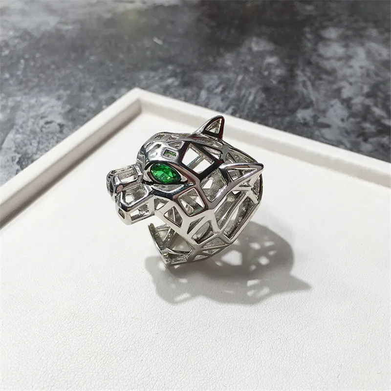 Trendy Hollow Leopard Animal Finger Ring Green Eyes Hollow Panther Heads Ring for Men Women High Quality Party Jewelry