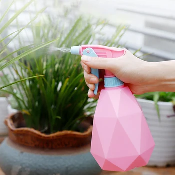

700ml Garden Plants Watering Household Sprayer Press-Type Bottling Disinfection Spray Bottle Multifunctional Indoor Car