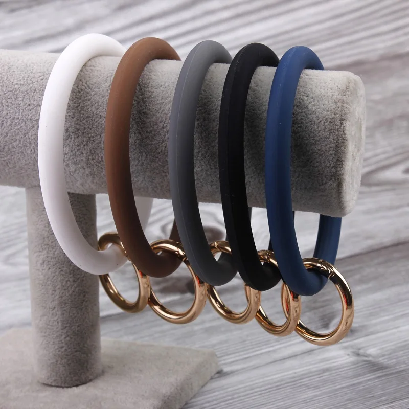 

Muliticolor Big O Silicone Loop Wrist Bracelet Round Clasp Key Wrist Strap Keychain Accessories Wholesale