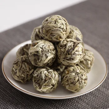 

2019 Early Spring Moonlight White Yunnan White Tea Single Bud Dragon Ball Baekho Silver Needle Mini Compressed Mini Puer Tea