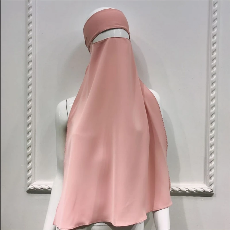 Рисунок 3 - Женская мусульманская капота Niqab Паранджа