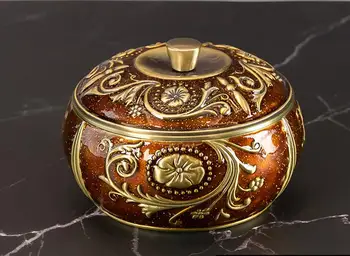 

Metal European-style covered ashtray with cover retro personalized luxury living room coffee table decoration