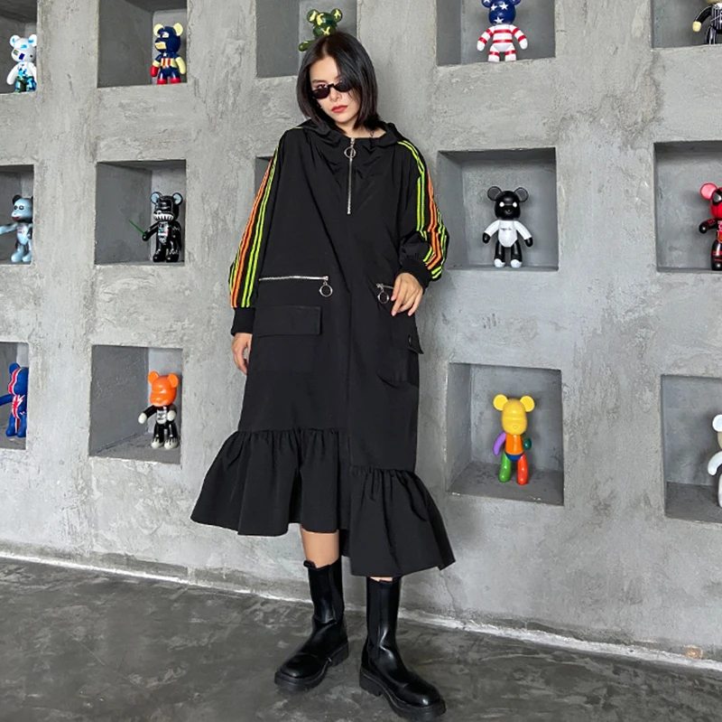 [EAM] Women Black Striped Ruffles Long Big Size Long Dress New Hooded Long Sleeve Loose Fit Fashion Spring Autumn 2020 1DA229
