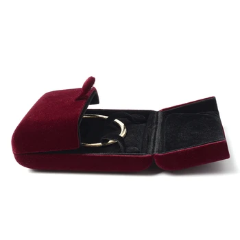 

Wine Red Bracelet Packaging Box Velet Secret Button Travel Portable Jewelry Ring Necklace Display Cases For Female Organizers