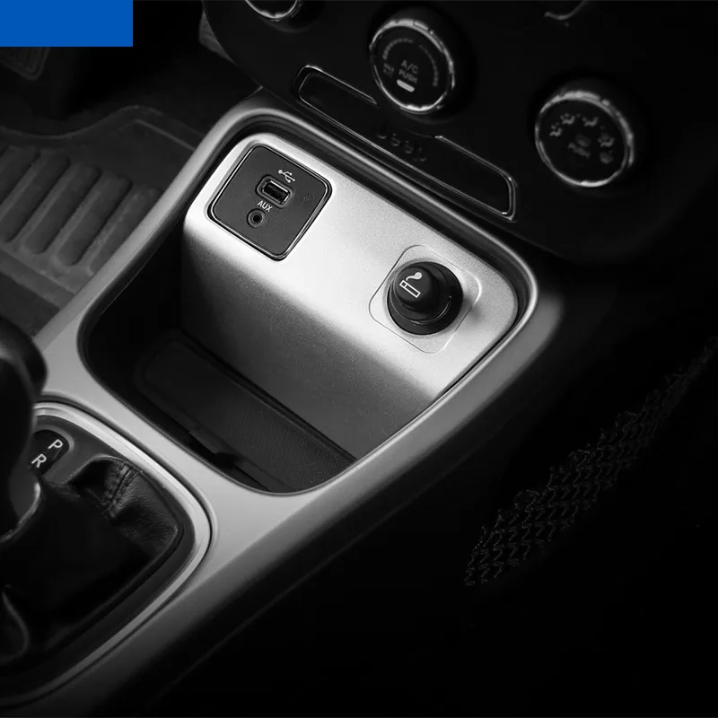 MOPAI-Car-Interior-USB-Interface-Cigarette-lighter-Bezel-Decoration-Cover-Trim-Stickers-for-Jeep-Compass-2017 (1)