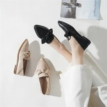 

2019 autumn new fashion simple solid color flat shoes women retro style pointed toe bow decorative casual shoes