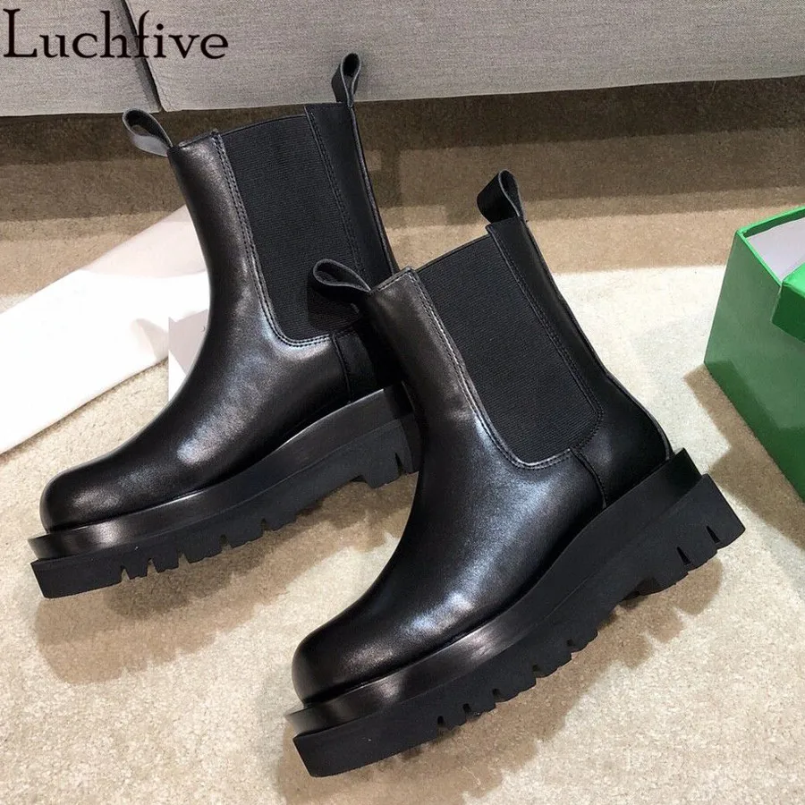 Sepatu Bot Pendek Bulat Gemuk Kaki 