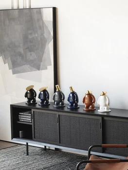 

Modern Colored Abstract Figures In Golden Hats Statue Home Decor Crafts Room Decoration Objects Office Resin Character Figurines