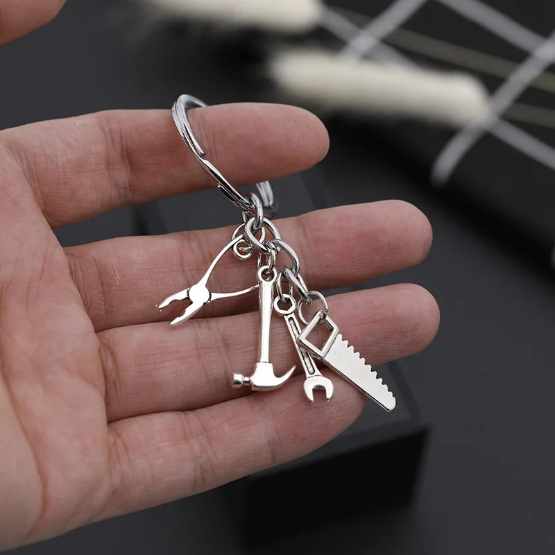 

Fashion Mini Tools Pendant Keychain Scissors Hammer Wrench Saw Pendant Key Holder Key Rings For Bag/Car Jewelry Accessory