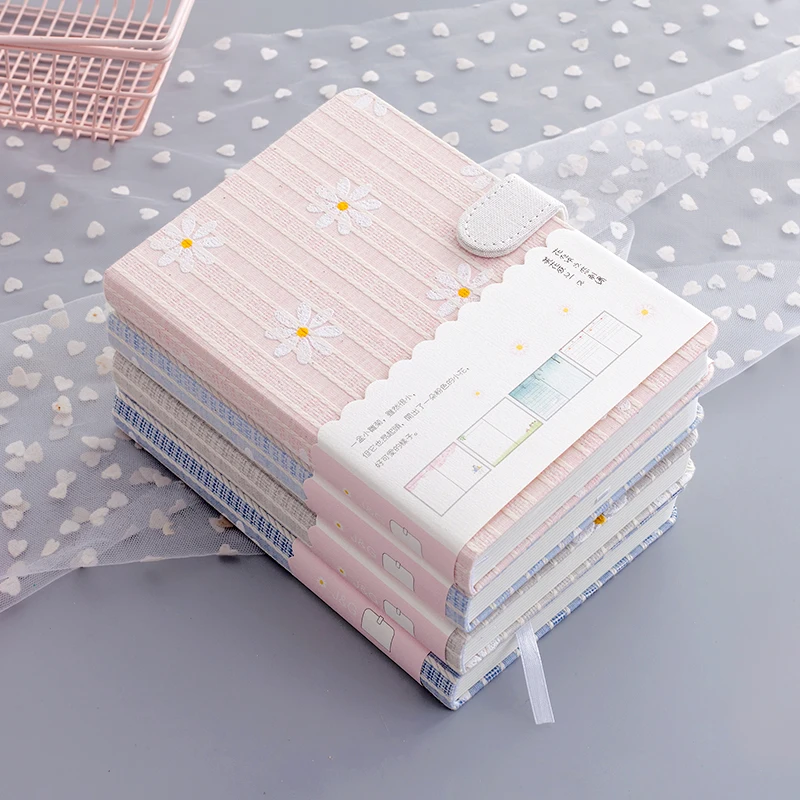 

2020 Korean Kawaii Flower Notebook Creative girl hand book ins simple style literary diary notebook Magnetic buckle Notepad