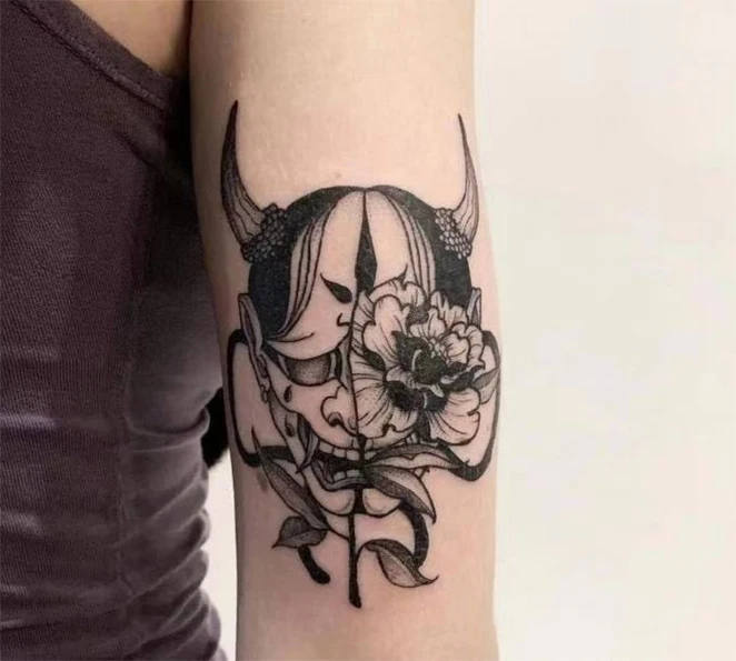 Tatuagem Temporária Anime Ninja Dagger, Transferência Dos Desenhos  Animados, Tatuagem De Suco De Ervas, Arte Corporal, Adesivo Falso  Impermeável para Mulheres e Homens - AliExpress