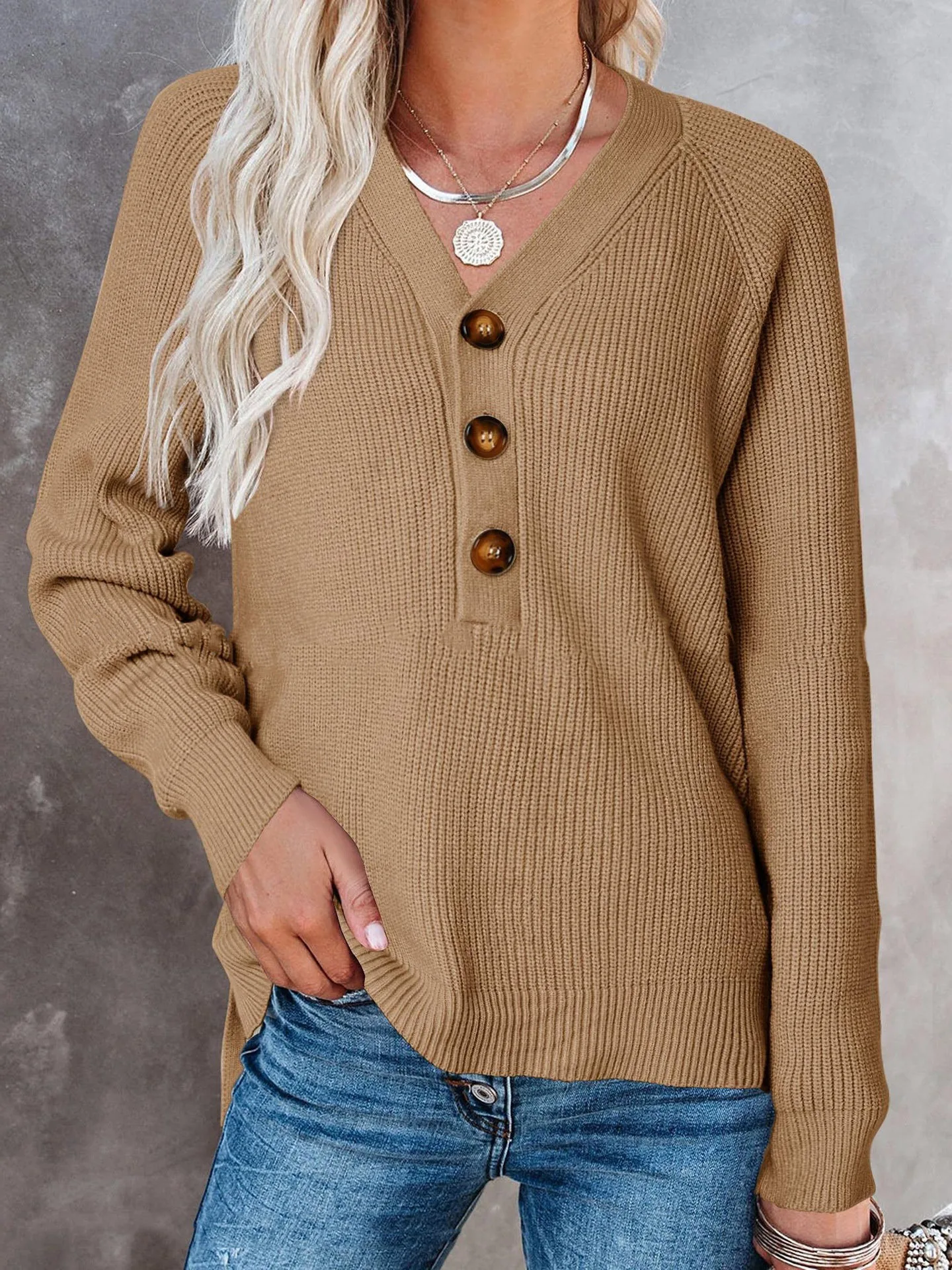 Autumn and Winter New Long Sleeve pullover V-neck Knitted Sweater Slim Gentle Knitwear with Button Women Pull Femme turtleneck sweater