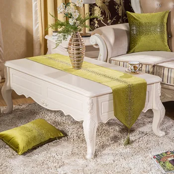 

European Velvet Table Runners Moder Hot Drilling Home Wedding Party Decoration TV Cabinet Cover Towel Tea Table Runner