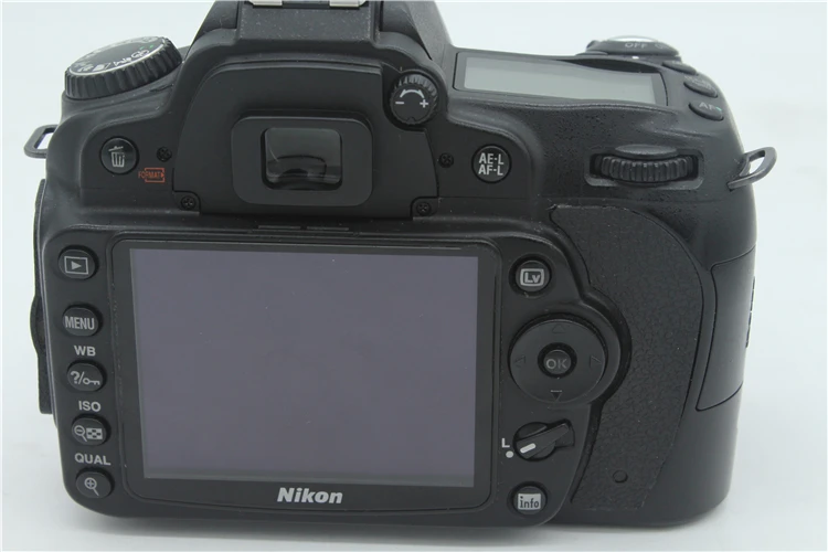 USEDNikon D90 12.3MP DX-Format CMOS Digital SLR Camera with 18-105 mm f/3.5-5.6G ED AF-S VR DX Nikkor Zoom Lens