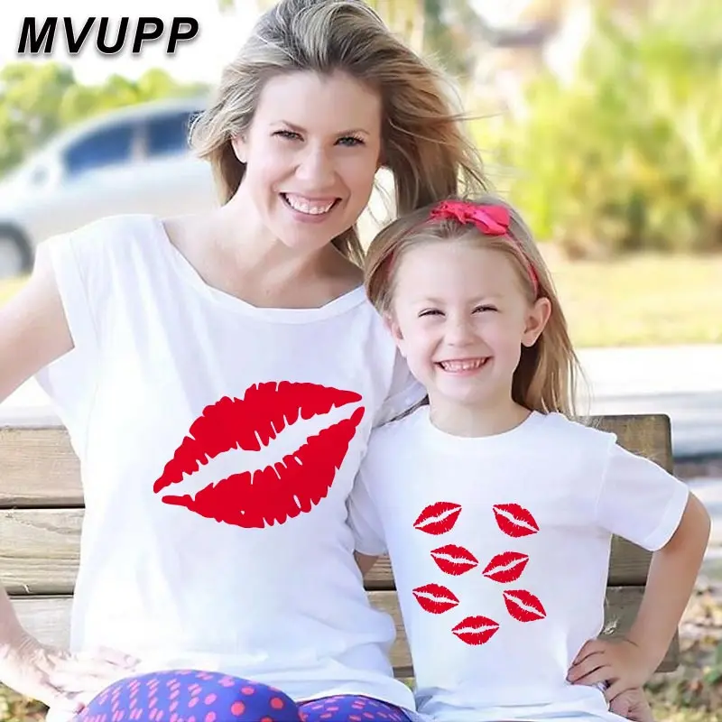 Одежда для семьи, футболка «Мама и я», принт с губной помадой, дочь мамы, девочка, модный стиль, летние хлопковые топы