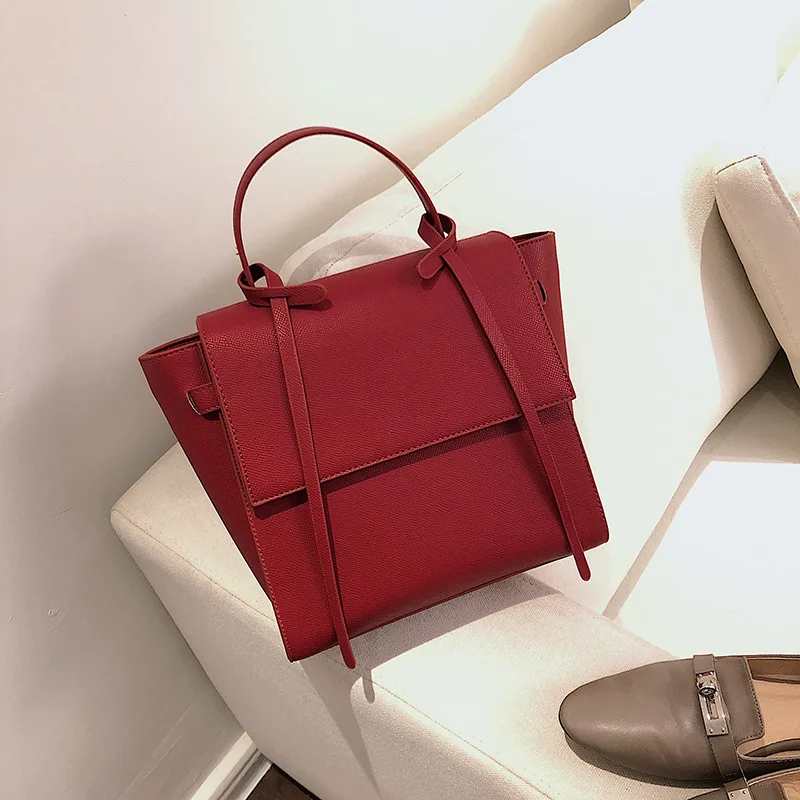 

2019 Cowhide Women's Shoulder Bag Big Women Leather Handbags Trapeze Shape Stylish Crossbody Bags for Women
