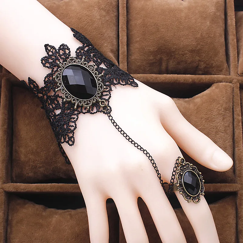 

Fashion Siamese Ring Bangle Gothic Handcrafted Vintage Lace Vampire Charms Designer Women Alloy Bracelet Ring Accessories Gifts