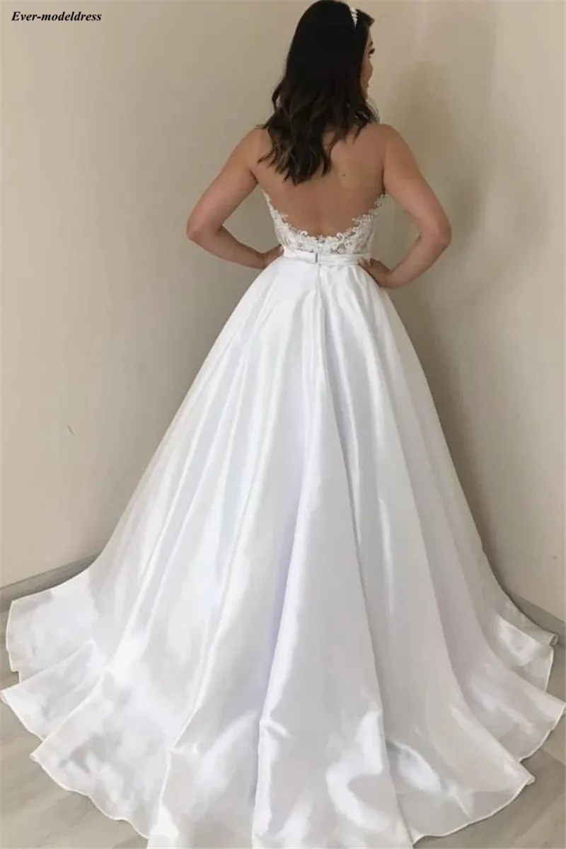satin-bride-backless-wedding-dress-with-lace-strapless-corset-1_720x.webp