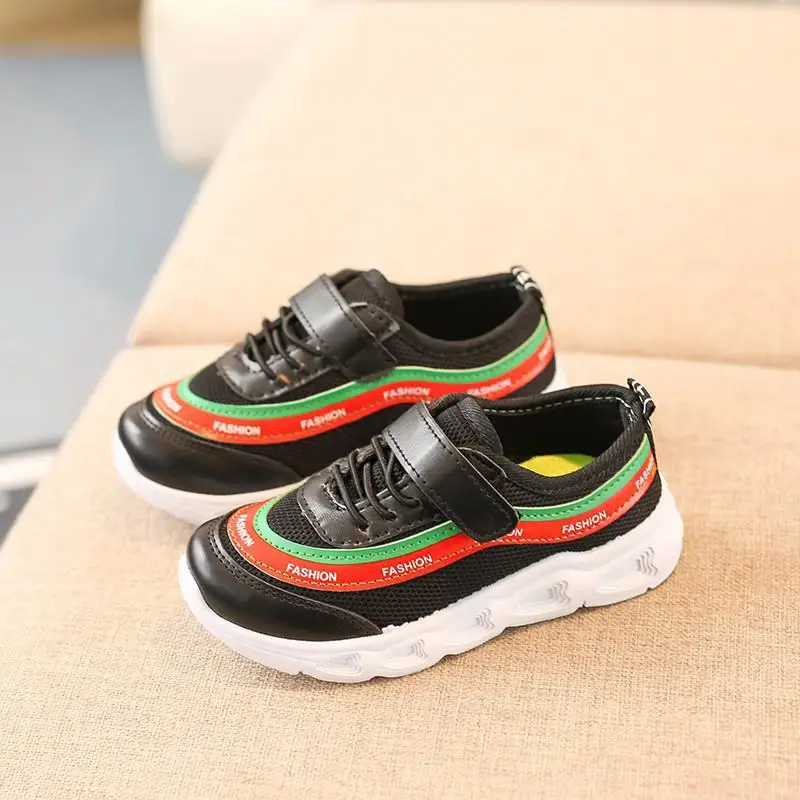 Детская беговая Обувь для мальчиков; Новинка года; Весенняя детская обувь в сеточку; Повседневная резиновая нескользящая спортивная обувь для маленьких девочек в Корейском стиле - Цвет: Черный