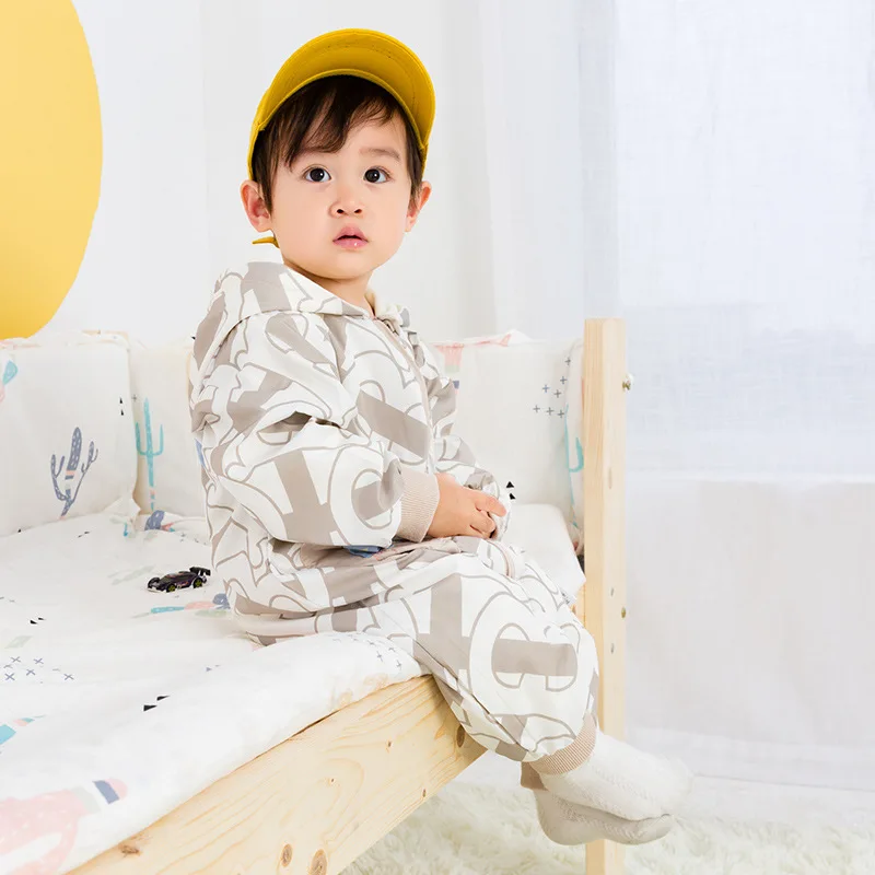 Зимняя одежда Bebes комбинезон для девочек Пижама для младенцев детский комбинезон с капюшоном одежда для малышей теплая одежда для маленьких мальчиков