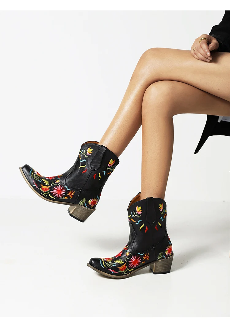 Women's Short Boots With Embroidered Flowers Pointed Toe And Thick Heels Oversized Western Boots With Plush Floral Inner Lining