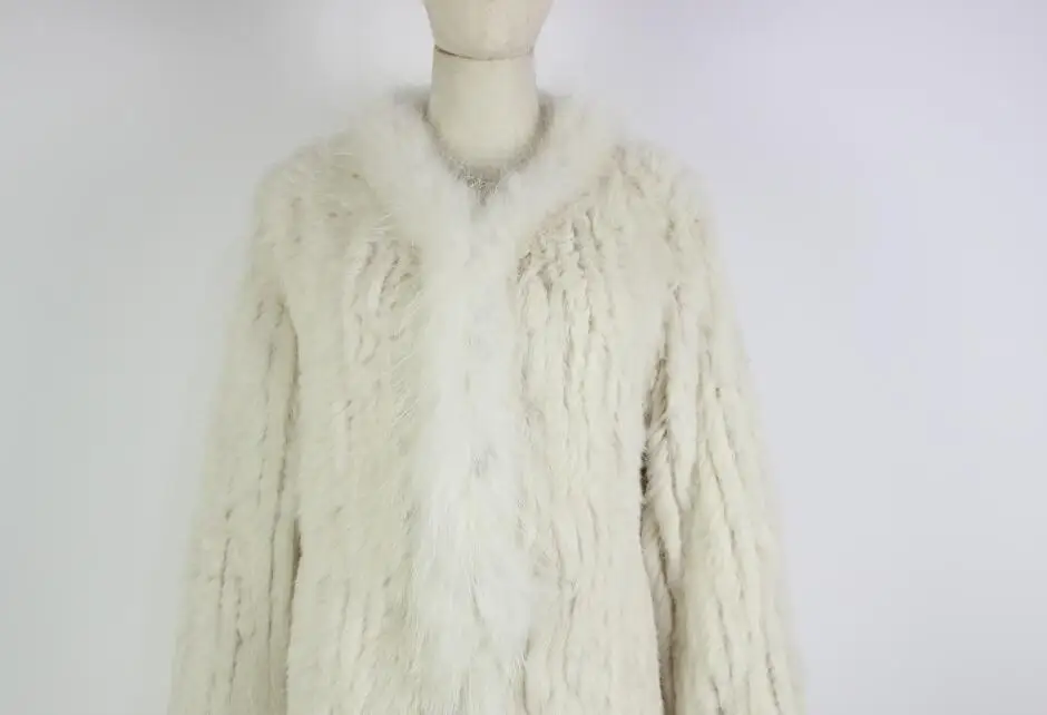beige Новые Оригинальные трикотажные Для женщин кролика, енота меховым воротником пальто куртка плащ-Тренч Верхняя одежда; парка Меховые пальто с кисточками для женщин, 18 цветов - Цвет: beige