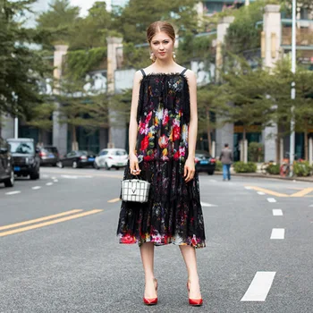

European Grand Prix South Oil Women's Spring/Summer 2019 zou xiu kuan du jia feng Suspenders Lace Roses Big Dress