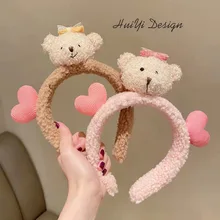 

Girls Pink Love Peach Bear Headband Cartoon Headdress Ladies Wash Hairpin Winter Plush Headband Three-Dimensional Bear Girl Gift