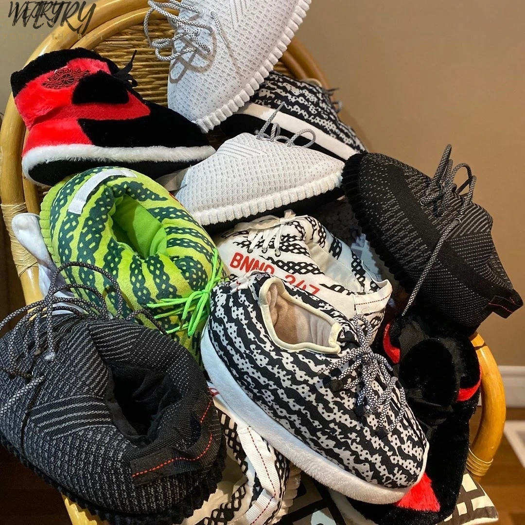 

IN 2020 New Gifts Winter Glowing Slippers Women House Slippers Women Indoor Warm Reflective Shoes Woman Banquet Flash Sneakers