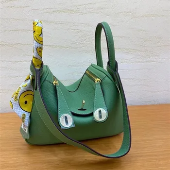 

2020 new original litchi grain head layer cowhide nurse bag single shoulder Crossbody portable gold buckle leisure bag