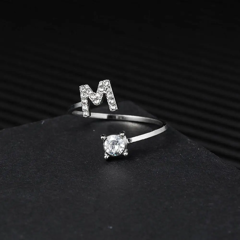 A-Z, 26 букв, крошечные кольца, регулируемое кольцо, имя алфавита, вечерние ювелирные изделия, стразы, английские буквы, кольца на палец - Цвет основного камня: M