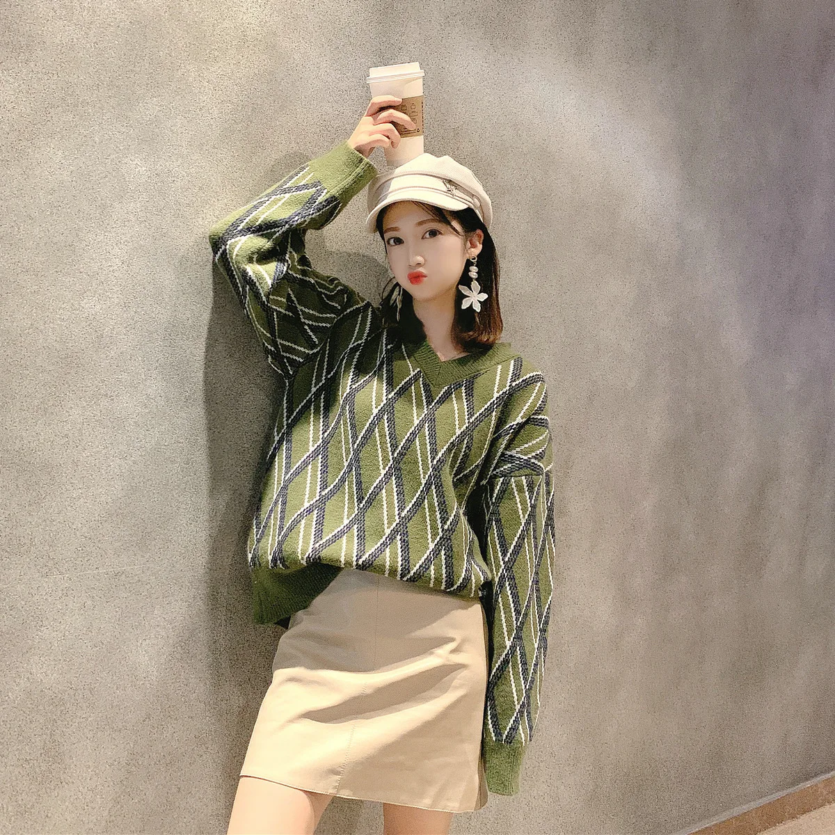 

2019 Autumn And Winter Retro CEC Laziness Loose-Fit Online Celebrity V-neck Sweater College Style Korean-style Pullover Knitted