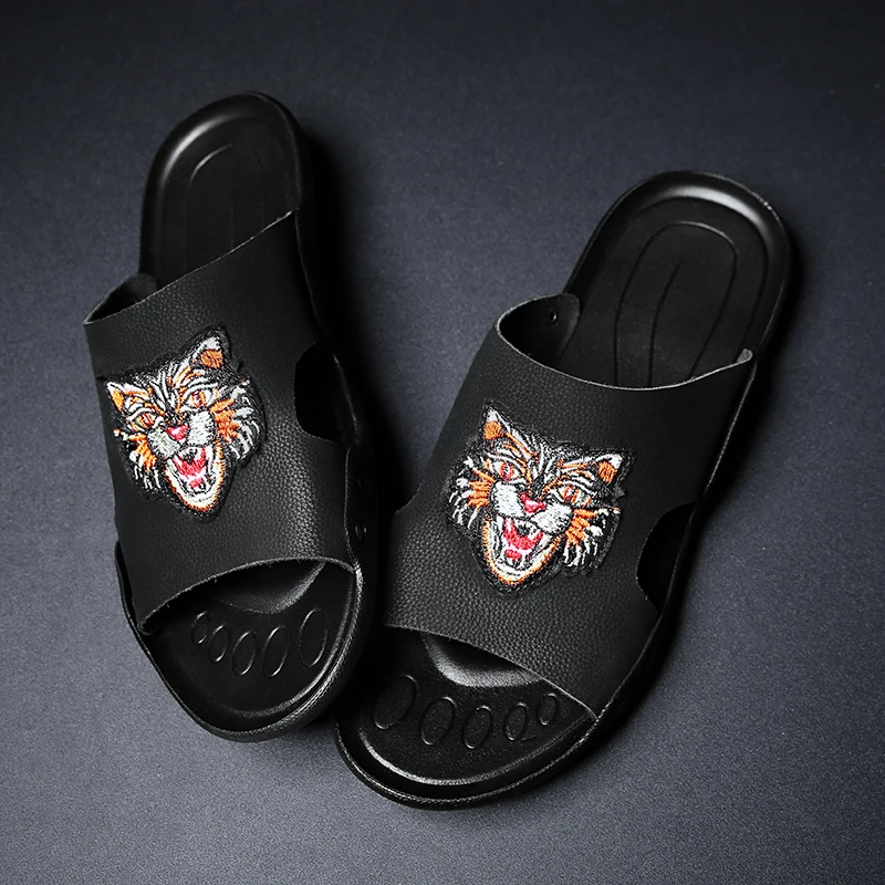 

2019 New Men's Slippers Summer Men's Outdoor Sandals Lazy One Word Drag shoes vietnam sandals roman chinese sandals Open toe