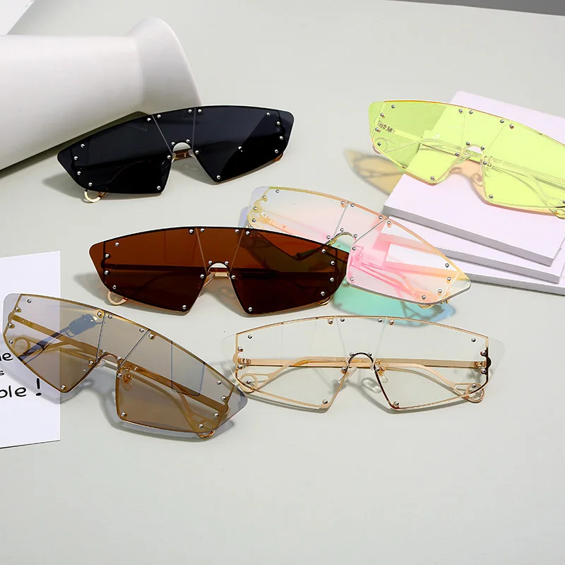 Винтажные женские солнцезащитные очки, кошачий глаз, без оправы, солнцезащитные очки для мужчин, роскошные брендовые дизайнерские солнцезащитные очки с заклепками, цельные очки Rihanna