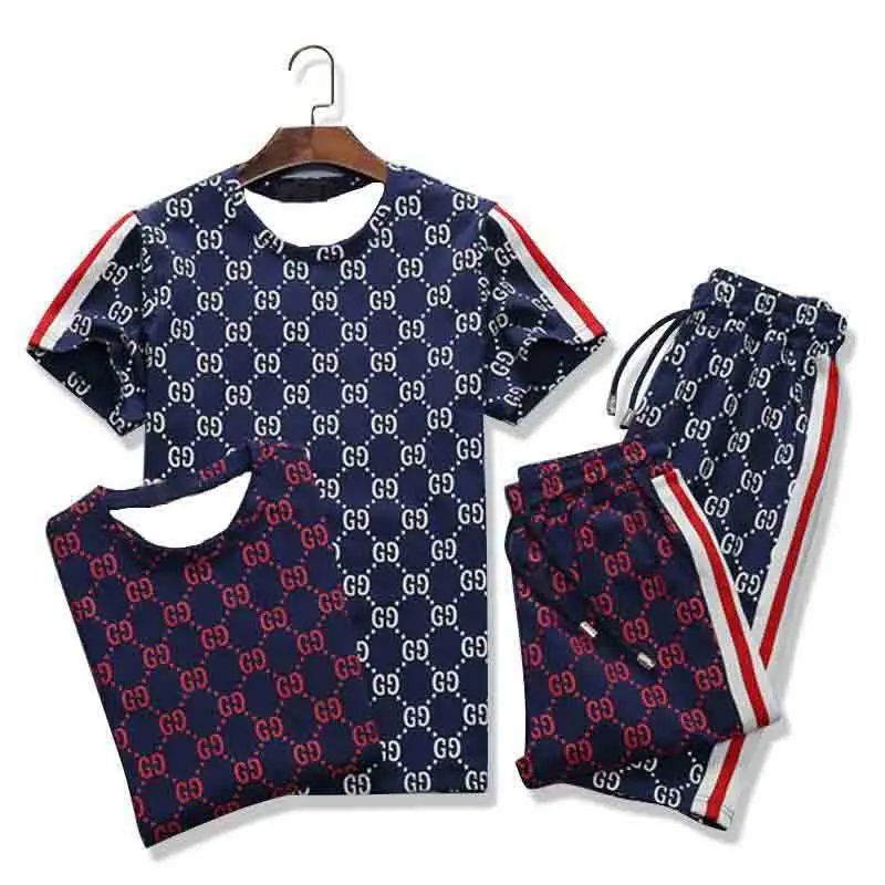 

The new SumMer Short-sleeved Printed Casual Suit, Korean Version, With Round Collar And Middle Trousers, is a Hot seller in Fran