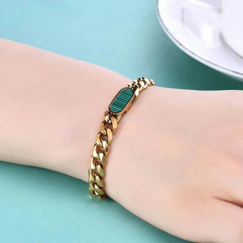 

2021 New Classic Geometric Rectangle Green Crystal Stainless Steel Chain Bracelet Girl's Unusual Accessories For Women Gift