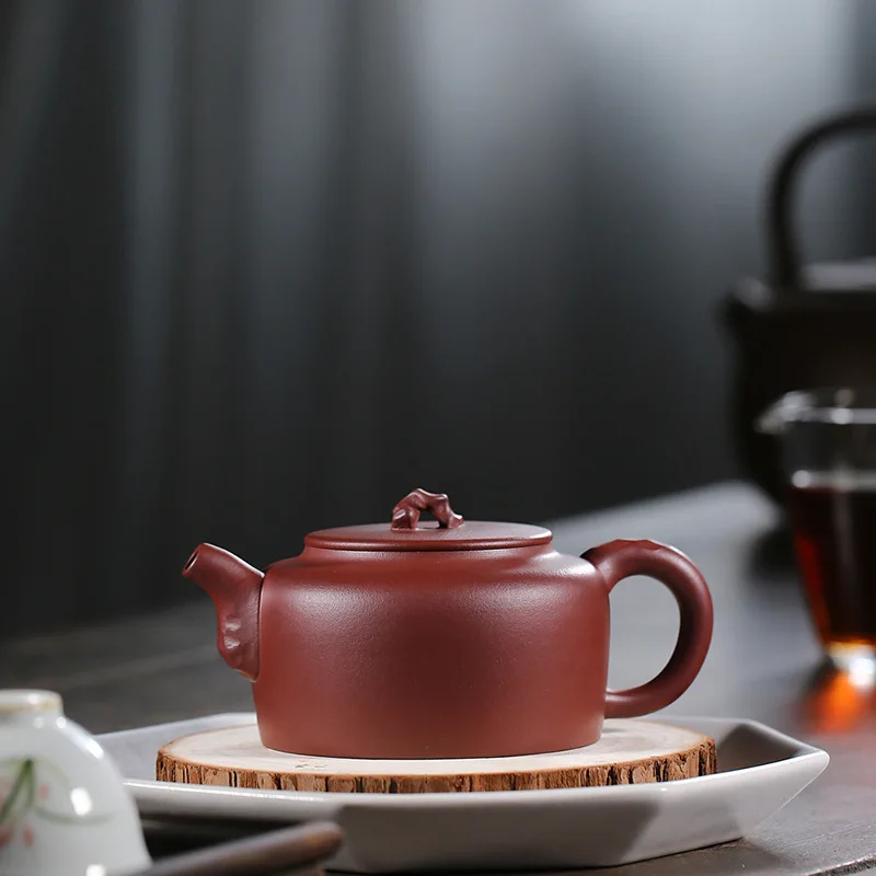 

Yixing purple clay pot expert pure handmade Zhiqiu Lake Shiyuan mine Purple mud 240cc Lu Weiping teapot and tea set