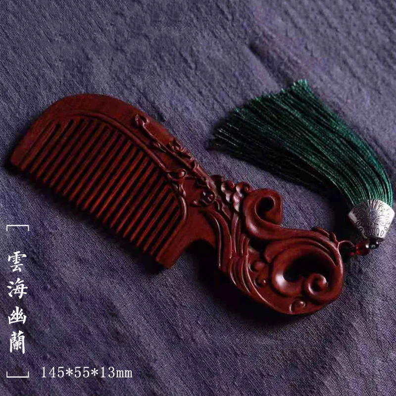 천연 나무 빗 보라색 백단 빗 정전기 방지 마사지 두피 빗 Chinoiserie 중공 조각 백단 빗 여자 선물