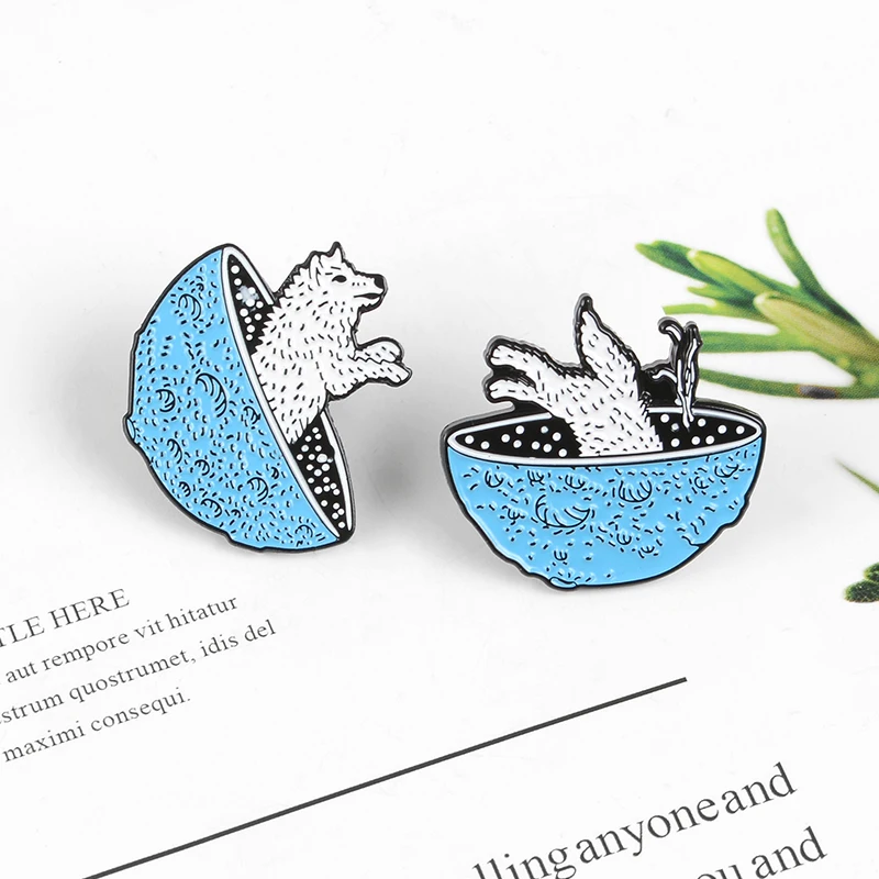 

Blue Planet Wolf pins Space jump enamel pin brooch Universe adventure Lapel pins badges Cartoon animal jewelry gift wholesale