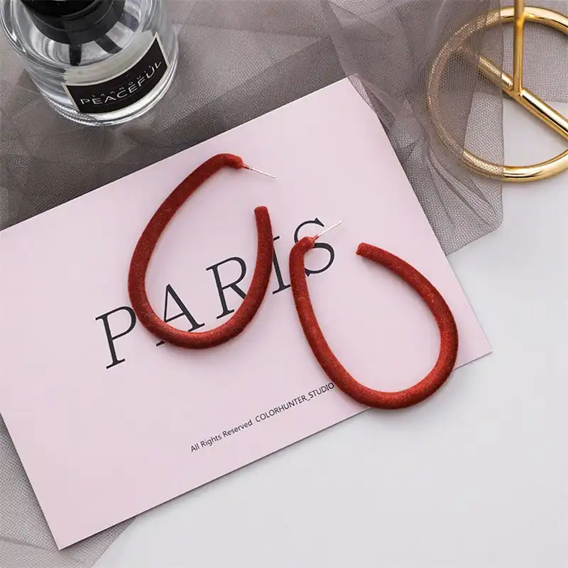 925 Серебряная игла осень и зима новые милые геометрические флокированные любовь преувеличенные большие серьги простые плюшевые овальные женские серьги