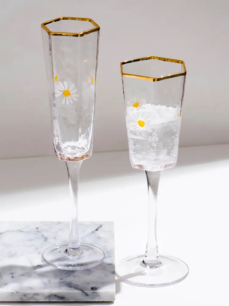 Whyou 1ピース北欧かわいいヒナギク手描きゴブレットワイングラスシャンパンカップキッチンホームデコレーション食器ロマンチックなギフト ワイングラス Aliexpress